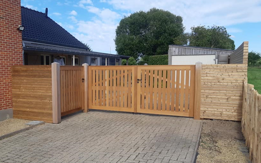 Houten poort WP Construct